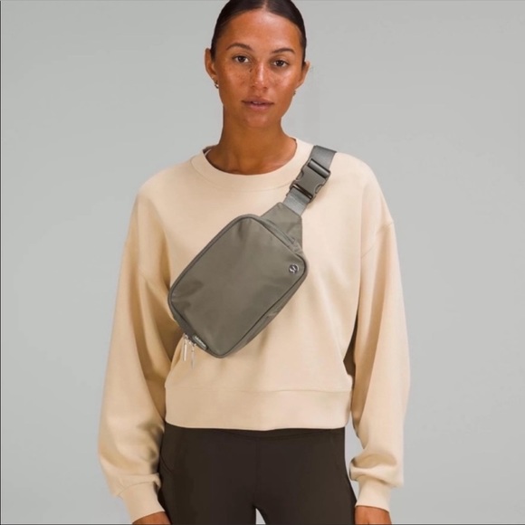 NWT LULULEMON EVERYWHERE BELT BAG - Picture 14 of 15